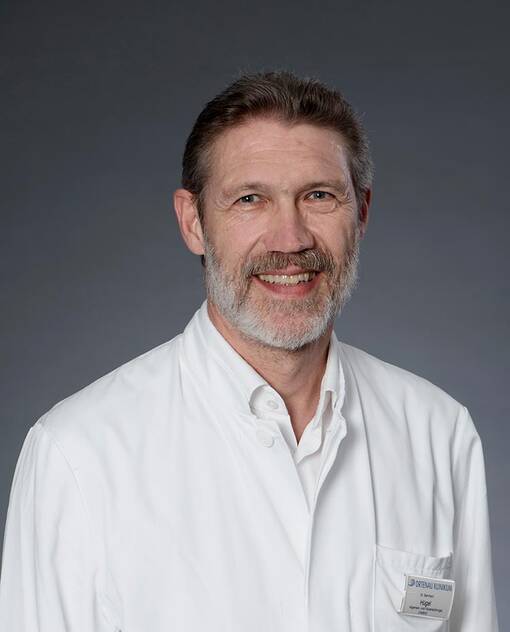 Portrait: Dr. Bernhard Hügel