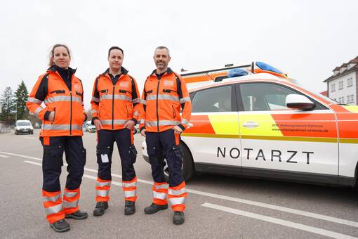Notärzte des Department Notfallmedizin am Ortenau Klinikum: (v.l.) Christiane Scholz, Standortleitung Kehl, Dr. Sascha Ucar, Standortleitung Offenburg, und Dr. Peter Sutterer, Chefarzt.