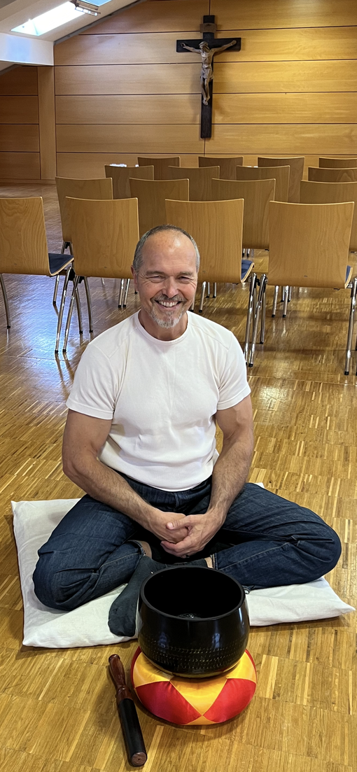 Dieter W. Schleier bei einem Workshop "Geleitete Zen-Meditation" 